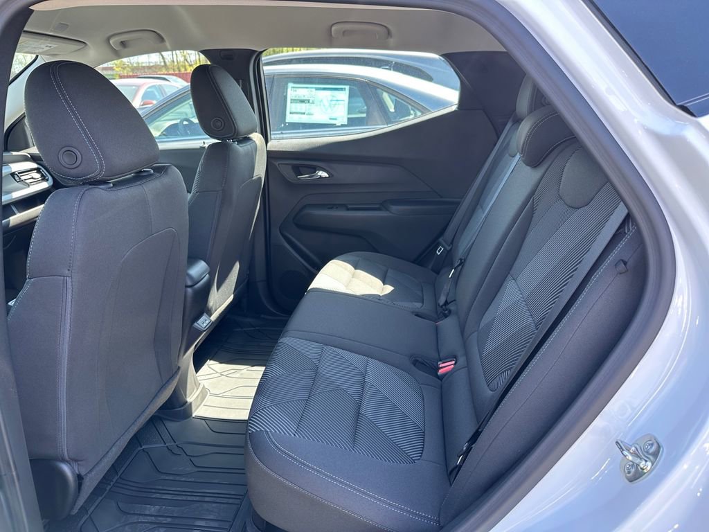 2027 Chevrolet Bolt LT - Photo 25
