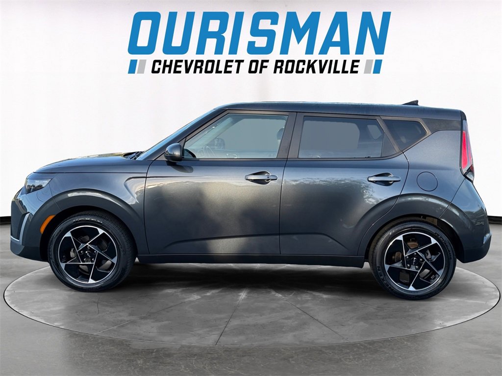 2023 Kia Soul EX photo 3