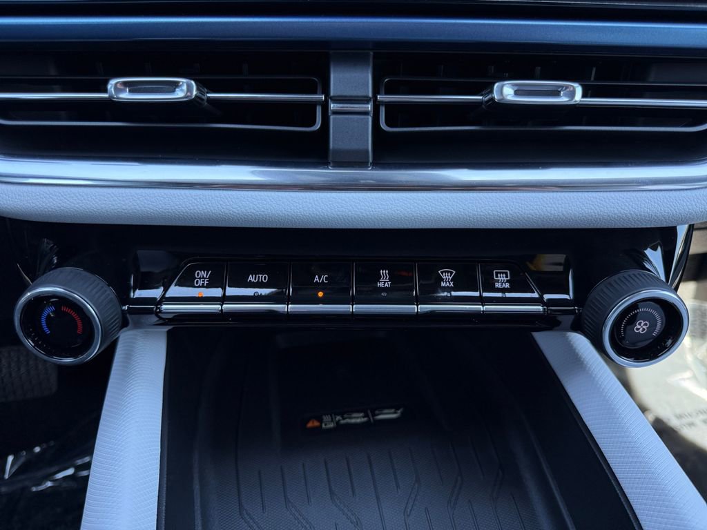 2026 Chevrolet Equinox EV 2LT - Photo 17