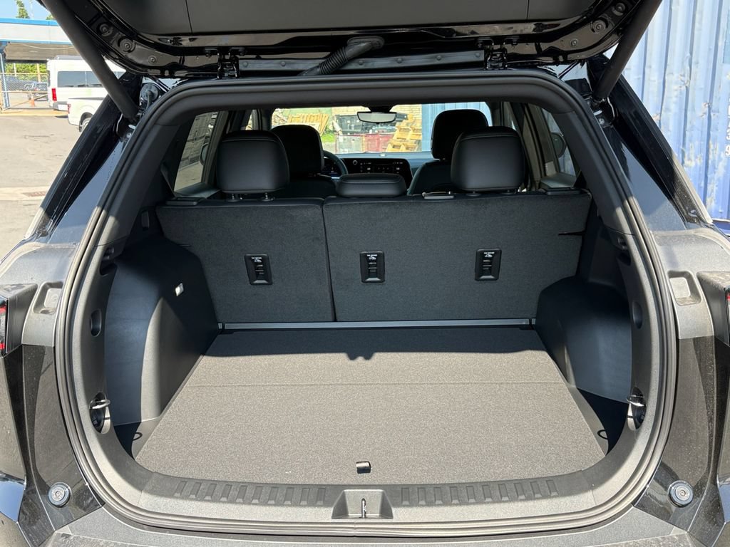 2027 Chevrolet Equinox LT - Photo 24