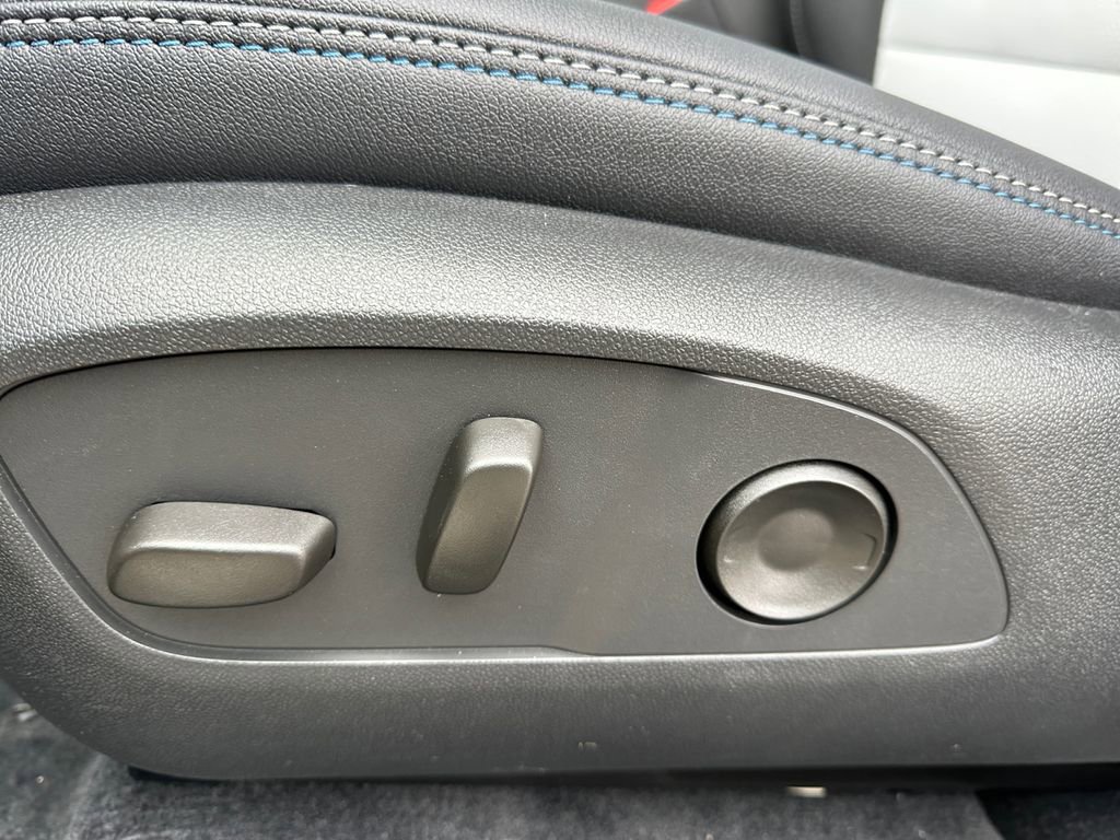 2026 Chevrolet Equinox EV 2LT - Photo 10