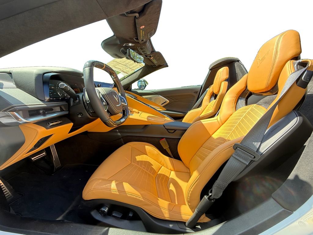 2025 Chevrolet Corvette 3LZ - Photo 9