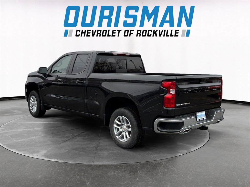 2026 Chevrolet Silverado 1500 LT photo 2