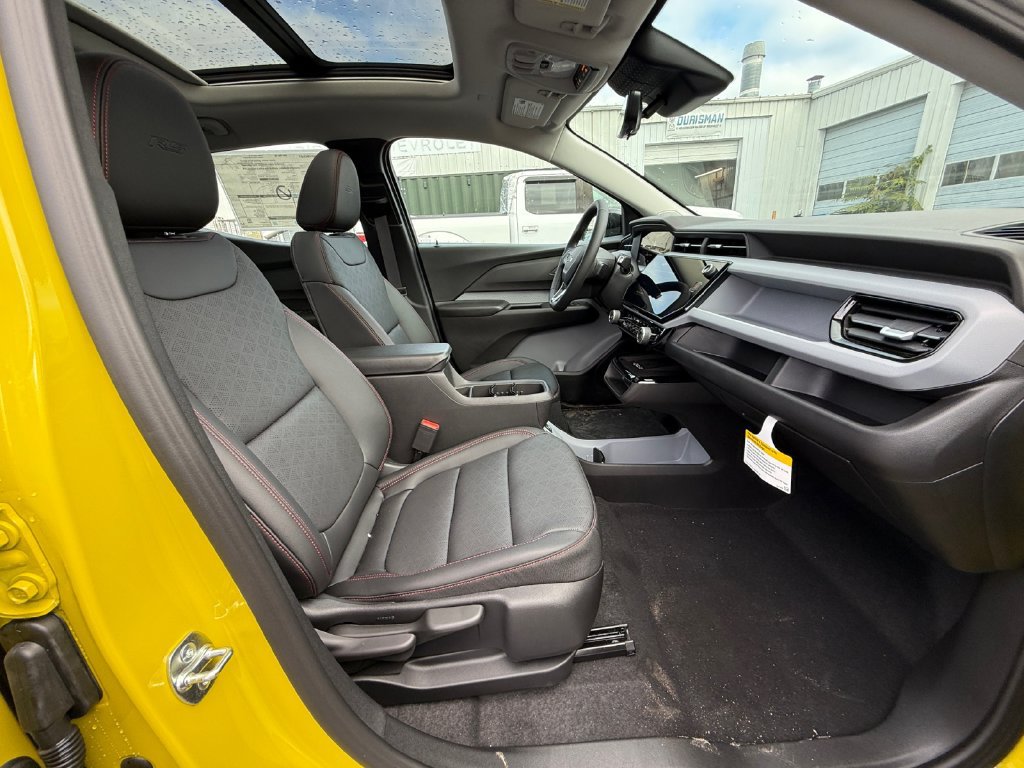 2027 Chevrolet Bolt RS - Photo 27