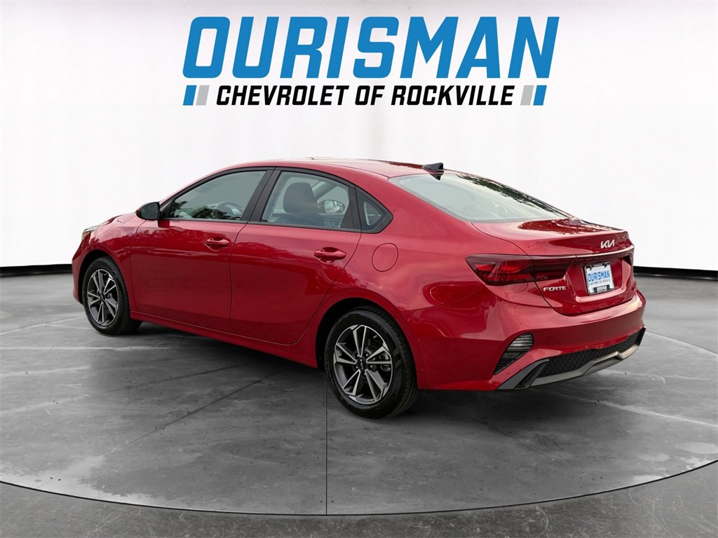 2024 Kia Forte LXS photo 4