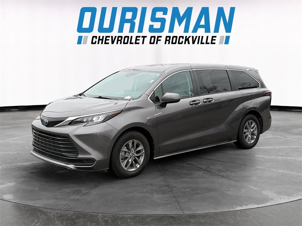 Used 2024 Toyota Sienna LE