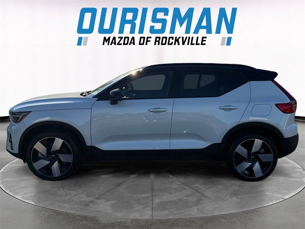 2023 Volvo XC40 Recharge Ultimate photo 2