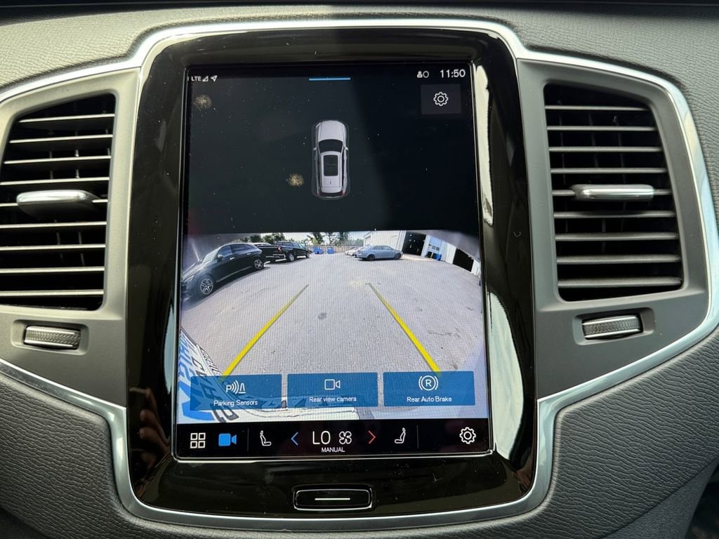 2025 Volvo XC90 Core - Photo 14