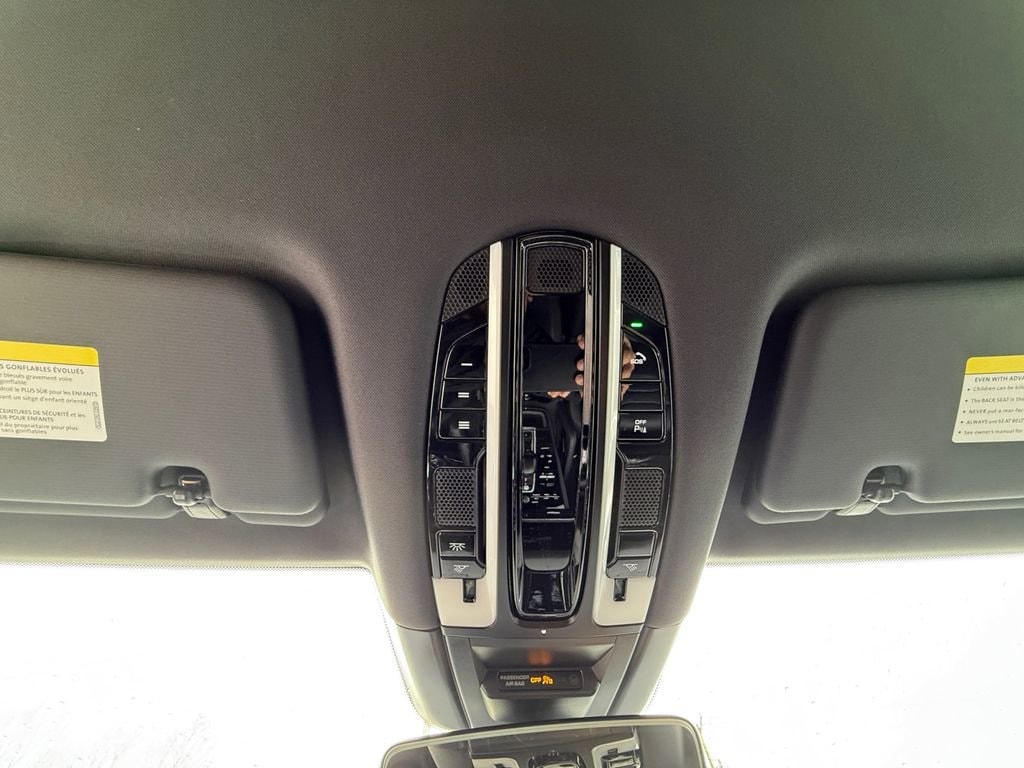 2022 Porsche Cayenne Base - Photo 18