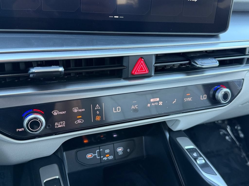 2026 Kia Sorento EX - Photo 17