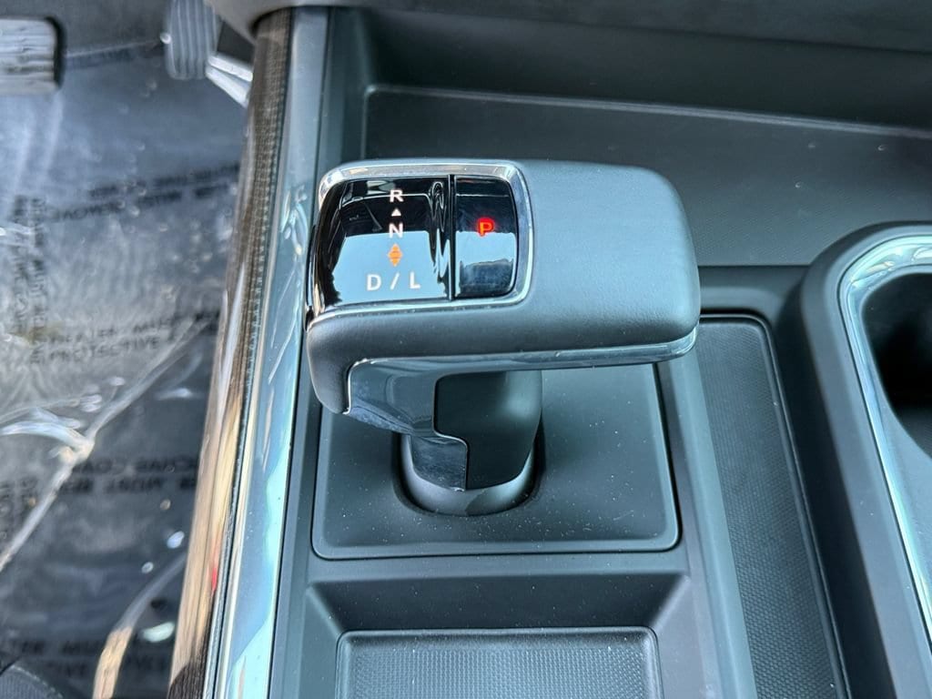 2025 Chevrolet Silverado 1500 RST - Photo 20