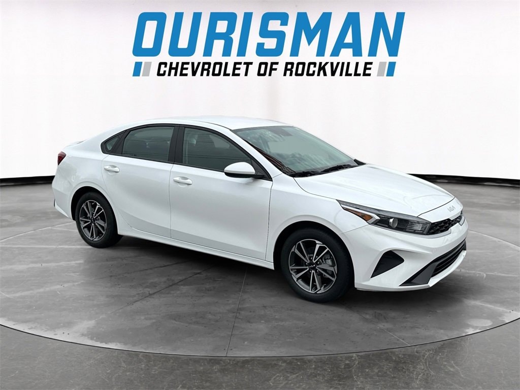 2023 Kia Forte LXS's photo