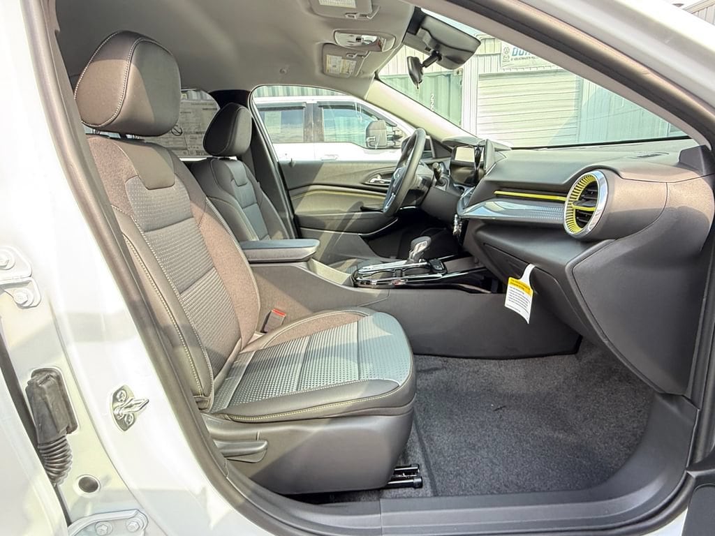 2026 Chevrolet Trax LT - Photo 24