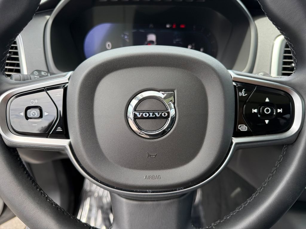 2025 Volvo XC90 Core - Photo 17