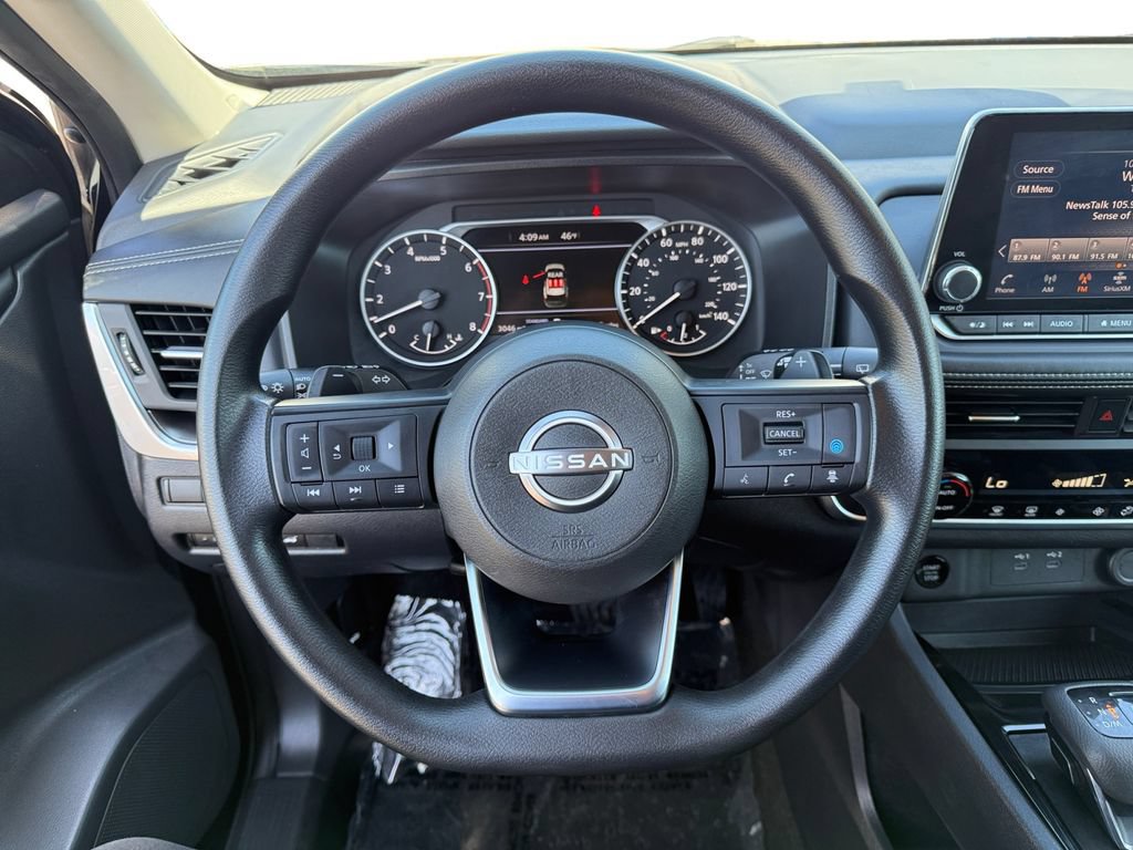 2024 Nissan Rogue SV - Photo 12