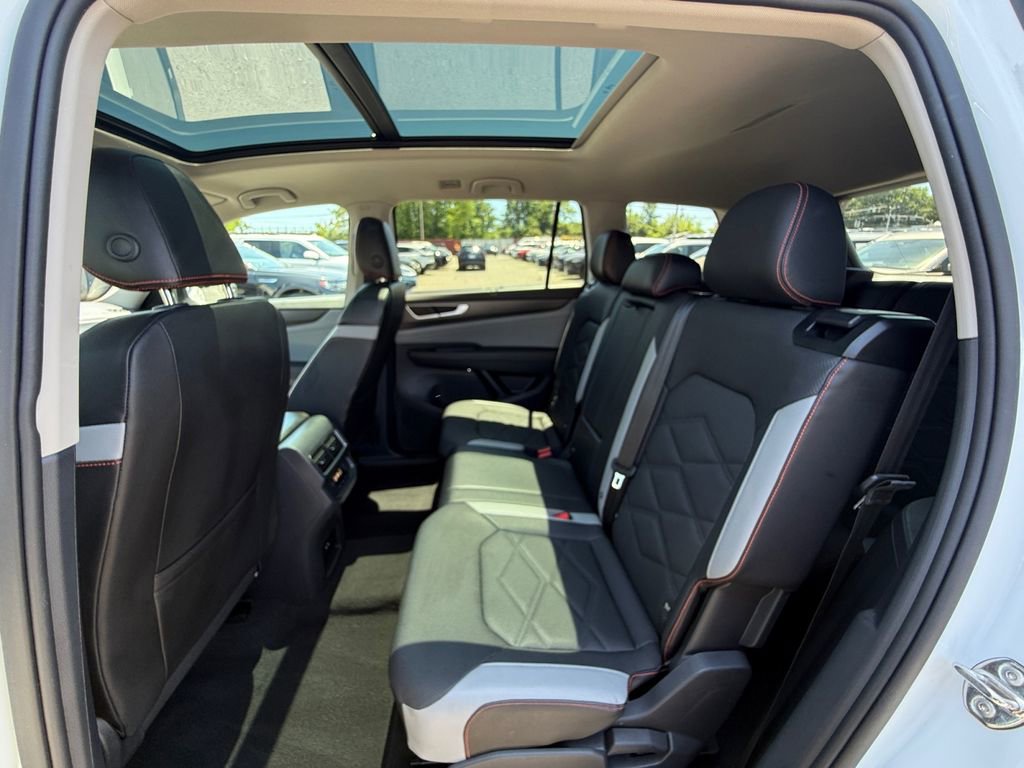 2025 Volkswagen Atlas Atlas Peak Edition - Photo 21