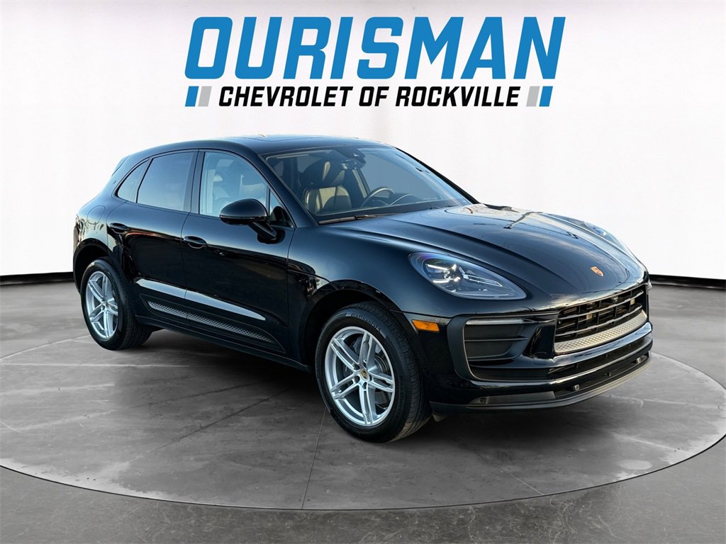 2022 Porsche Macan Base's photo