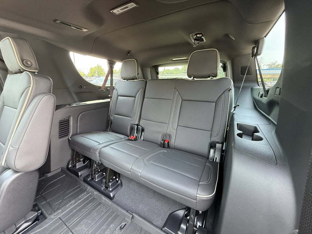 2026 Chevrolet Suburban Premier - Photo 26