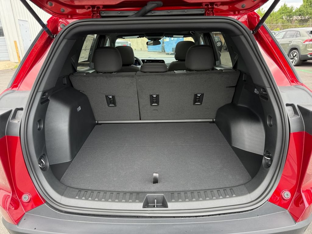 2027 Chevrolet Equinox LT - Photo 25