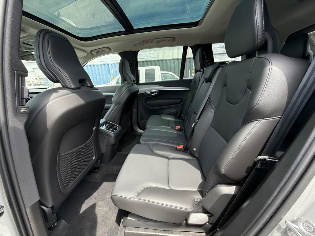 2025 Volvo XC90 Core - Photo 21