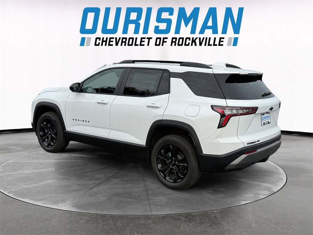 2026 Chevrolet Equinox LT photo 2