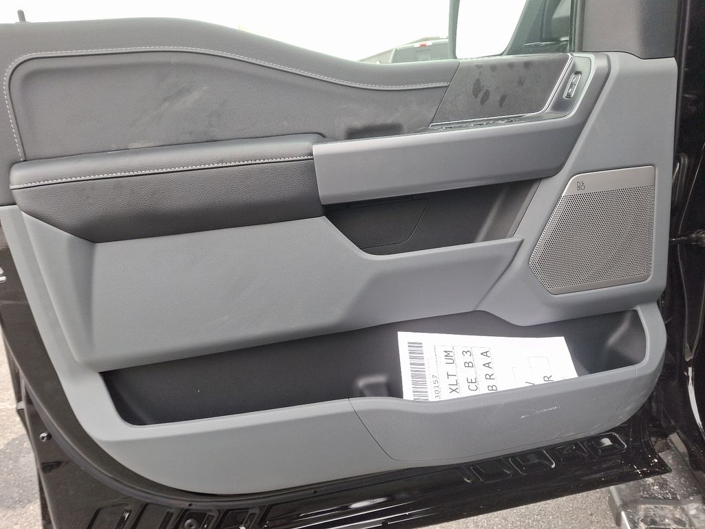 2025 Ford F-150 XLT - Photo 10