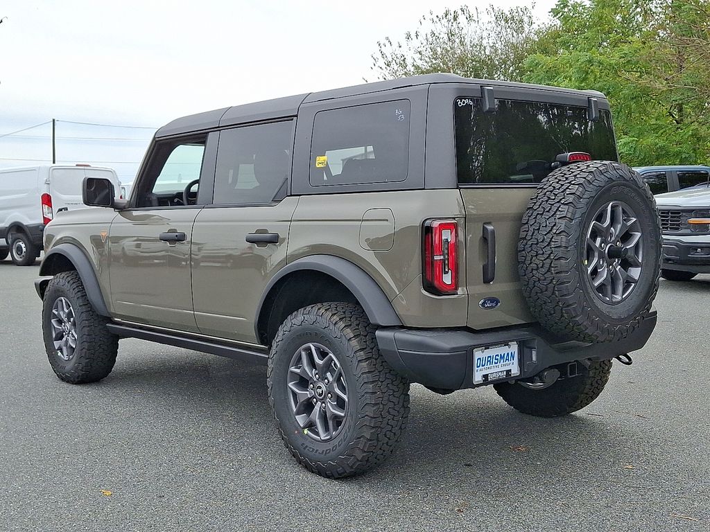 2025 Ford Bronco Badlands photo 3