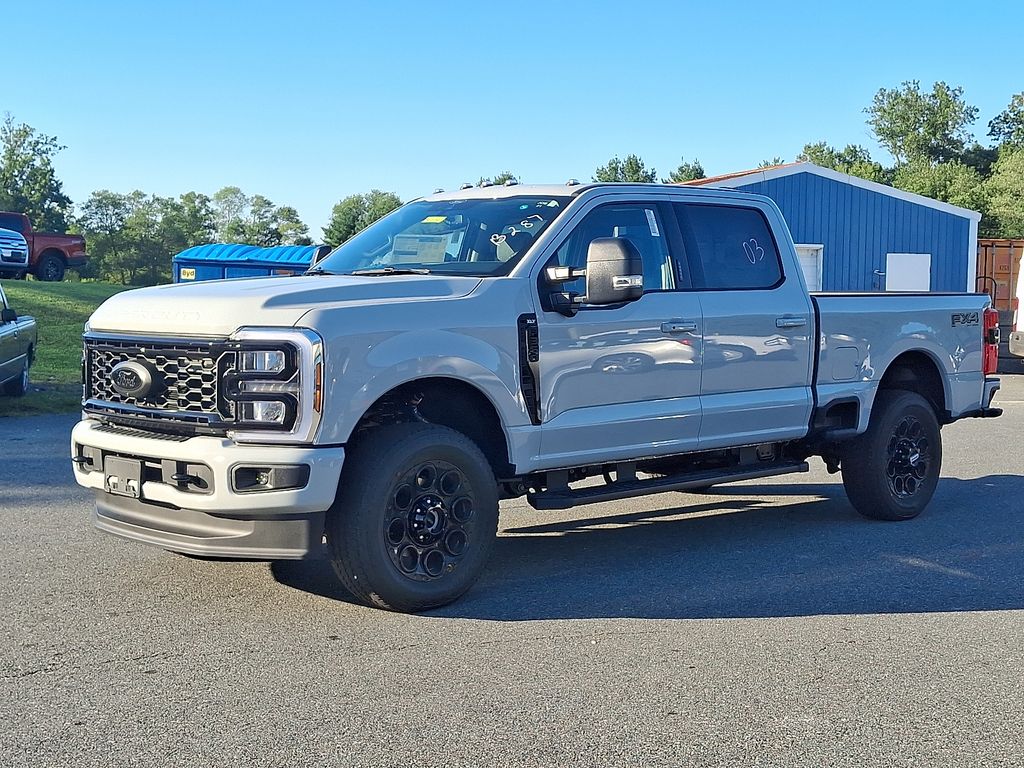 2026 Ford F-350 photo 3