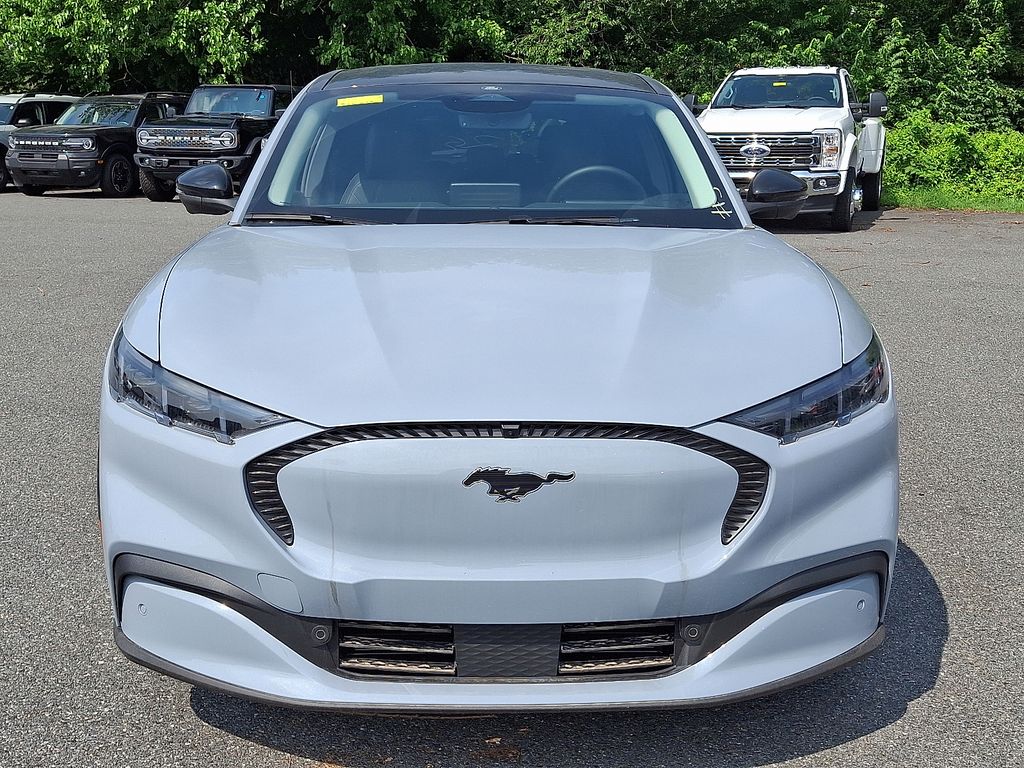 2025 Ford Mustang Mach-E Select photo 2