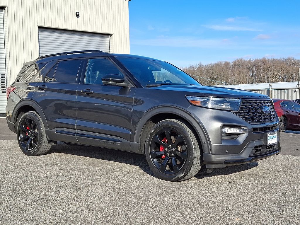 2020 Ford Explorer ST's photo
