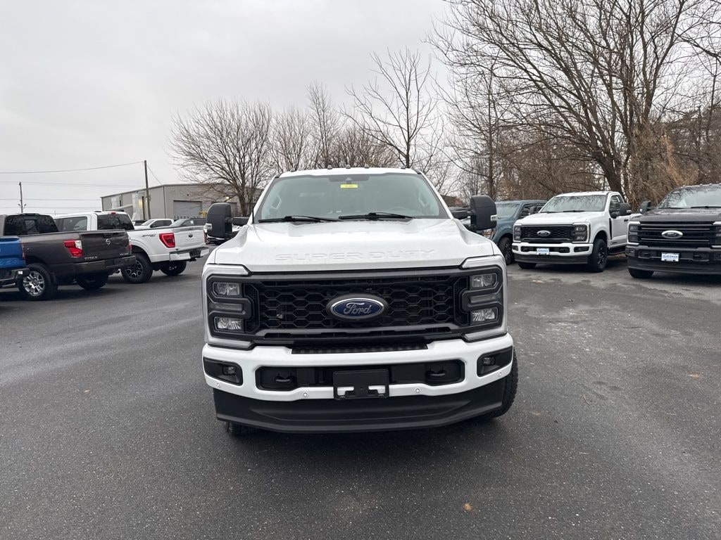 Used 2024 Ford F-250SD Lariat Truck