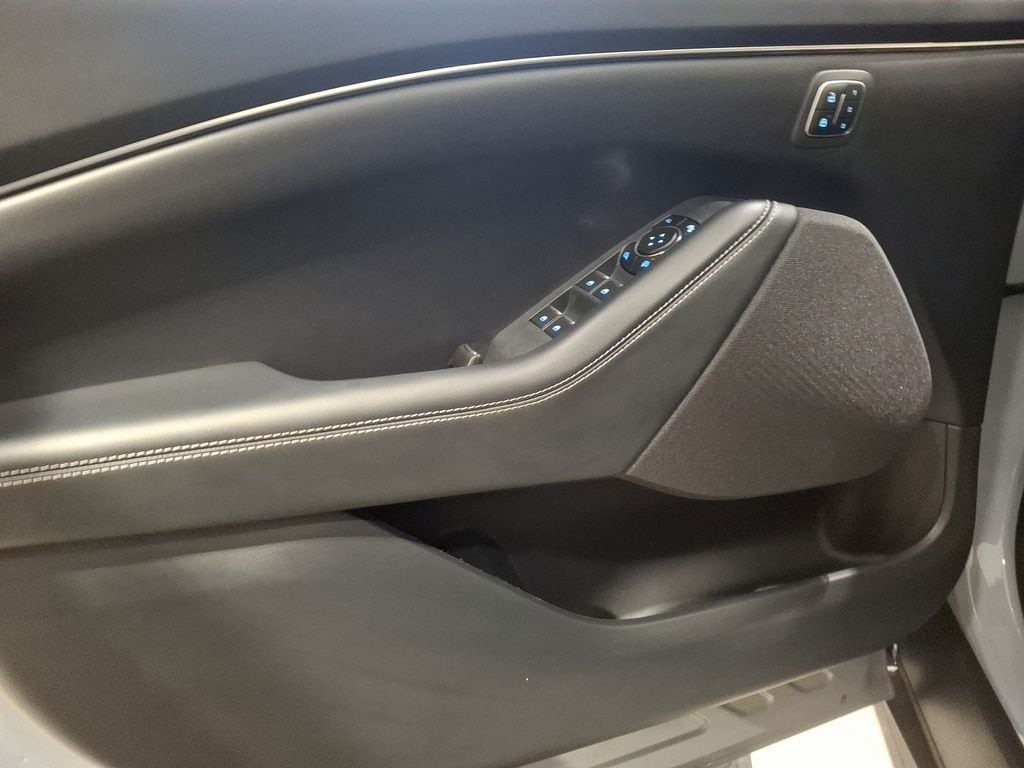 2024 Ford Mustang Mach-E Select - Photo 8