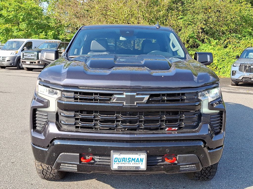 2024 Chevrolet Silverado 1500 LT Trail Boss photo 2