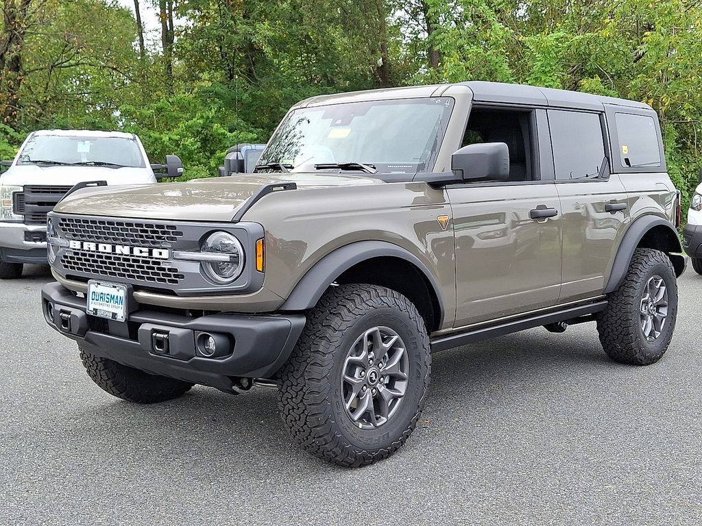 2025 Ford Bronco Badlands photo 2