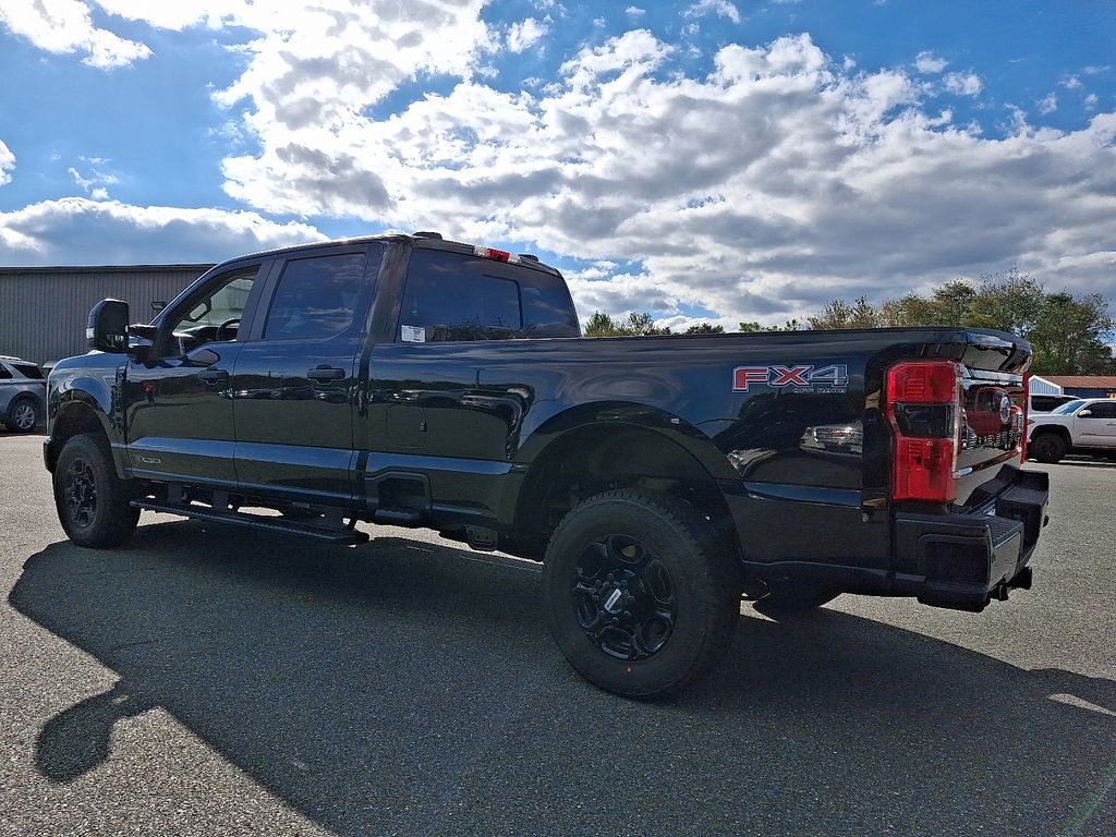 2026 Ford F-350 XL photo 2