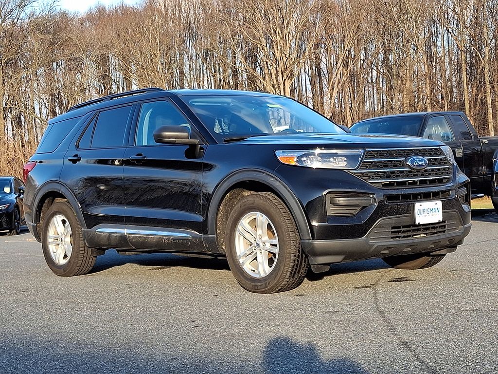 2022 Ford Explorer XLT's photo