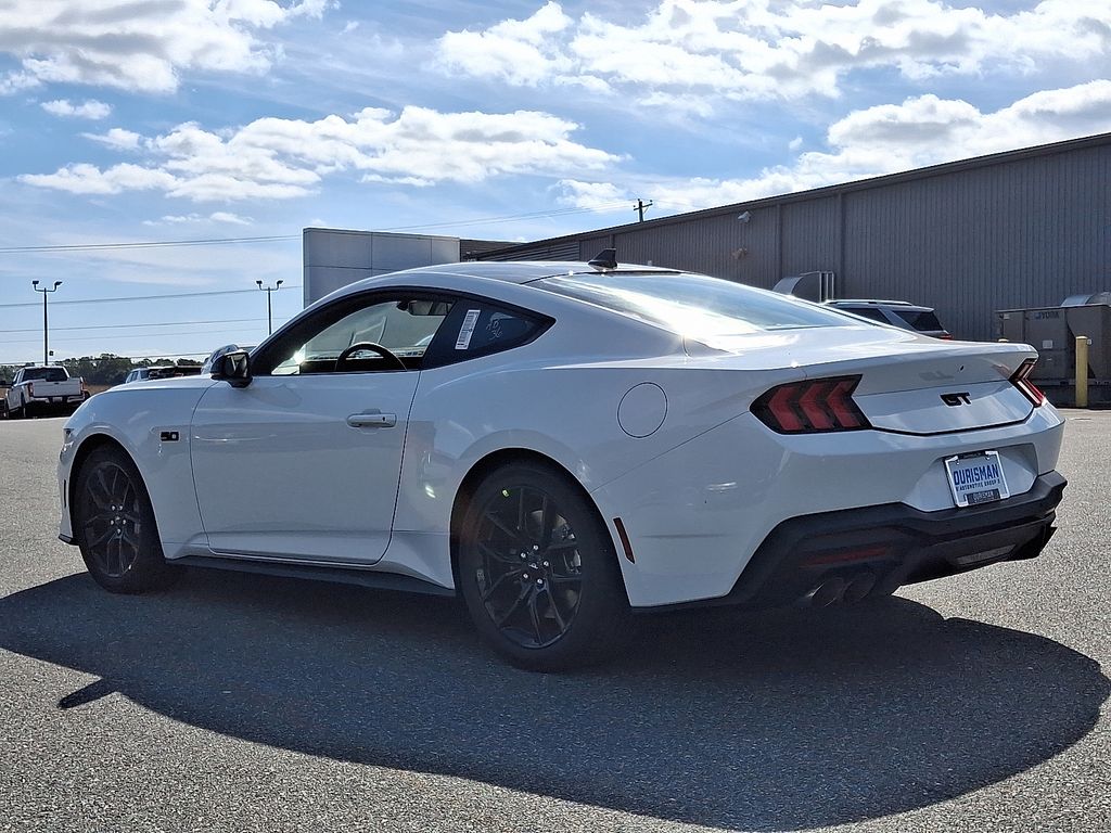 2025 Ford Mustang GT photo 3