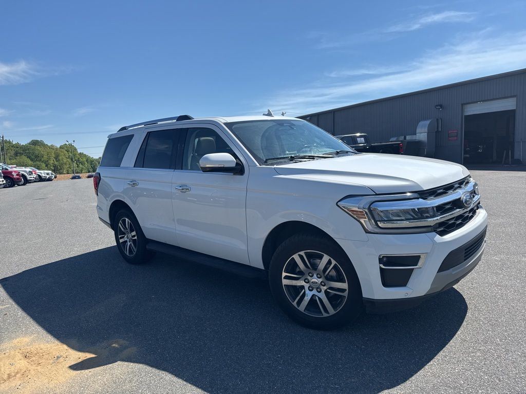 2024 Ford Expedition Limited's photo