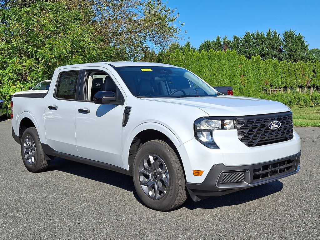 2025 Ford Maverick XLT's photo