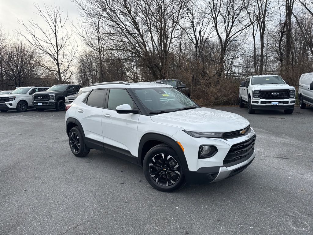 2023 Chevrolet TrailBlazer LT's photo