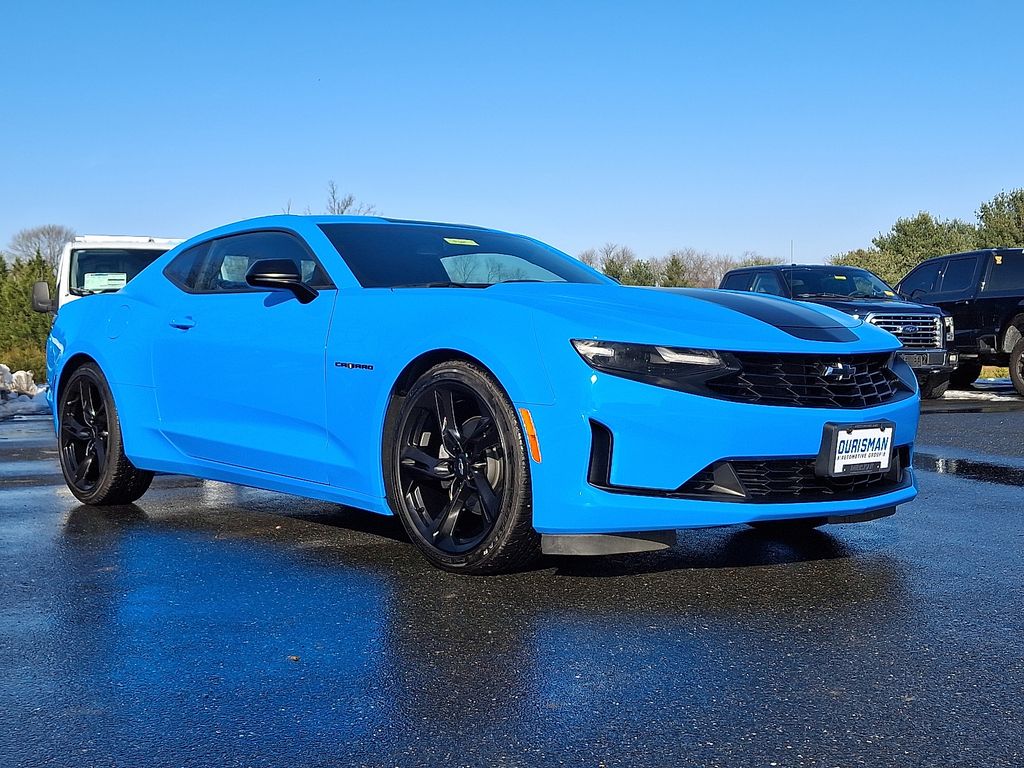 2023 Chevrolet Camaro 1LT's photo