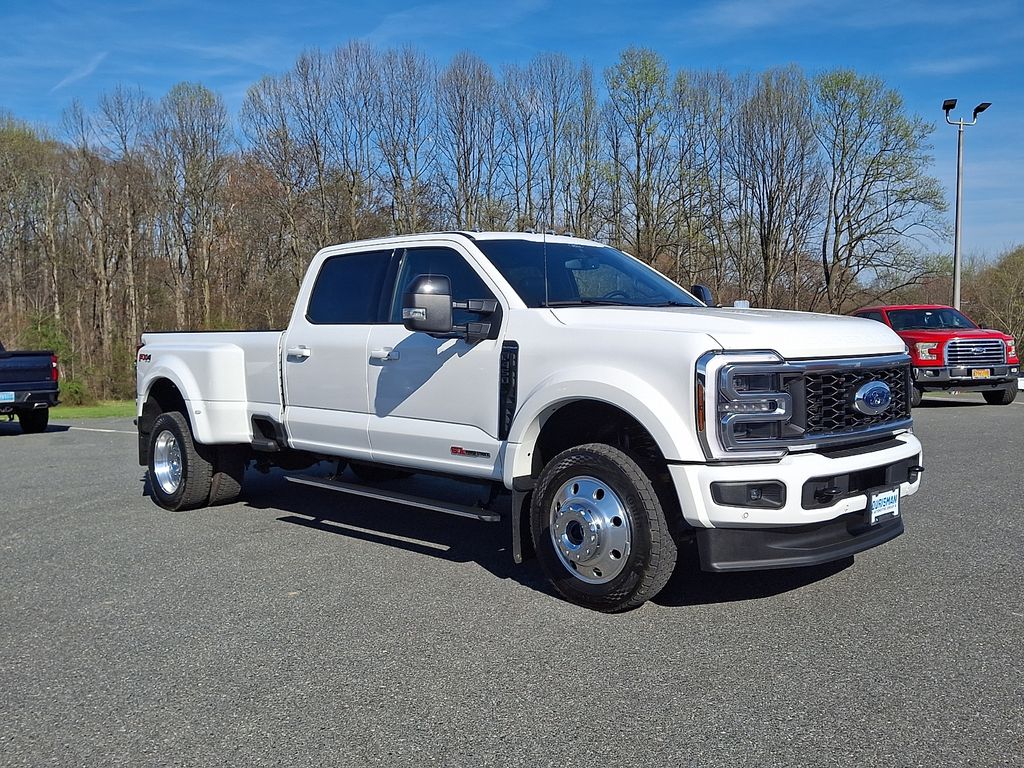 2025 Ford F-450 Platinum 4x4 Crew Cab 8' Box DRW's photo