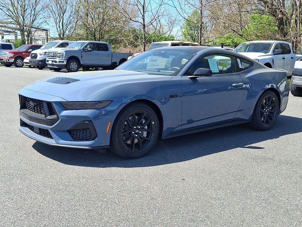 2025 Ford Mustang GT photo 3