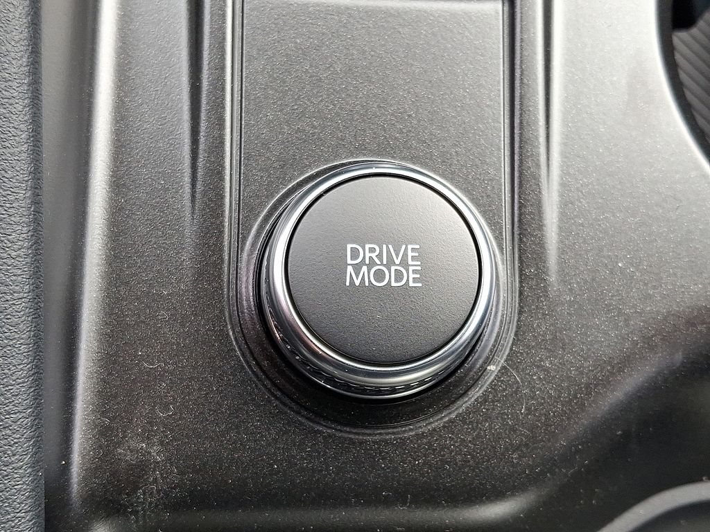 2026 Ford Explorer ST-Line - Photo 18