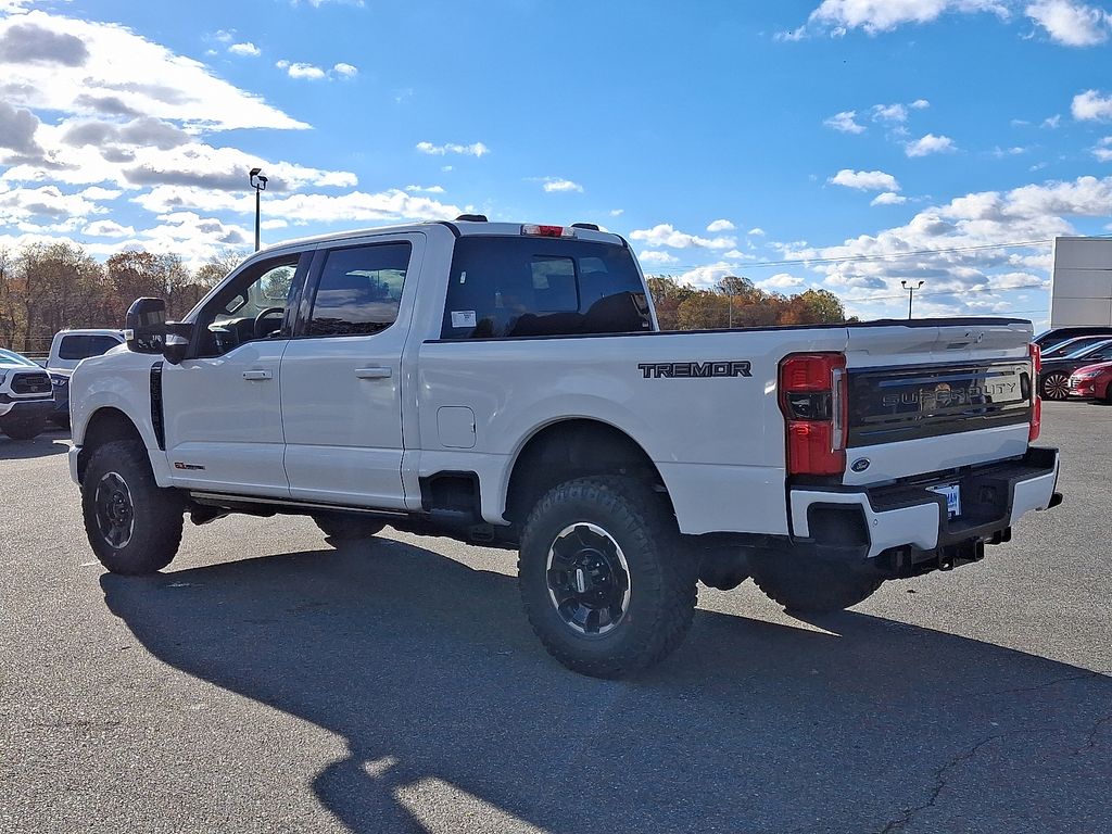 2026 Ford F-350 Platinum photo 3