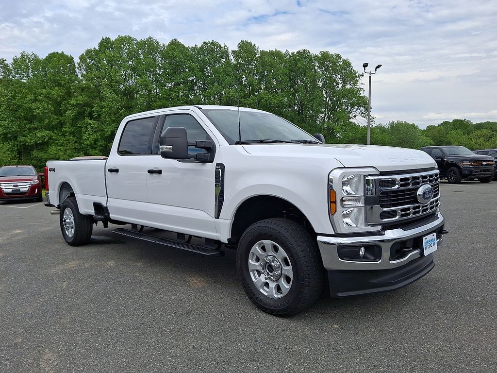 2024 Ford F-250 XLT 4x4 Crew Cab 176 in's photo