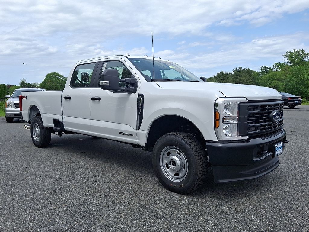 2025 Ford F-250 Super Duty XL's photo