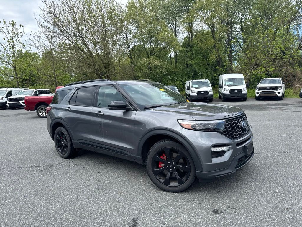 2023 Ford Explorer ST 4WD's photo