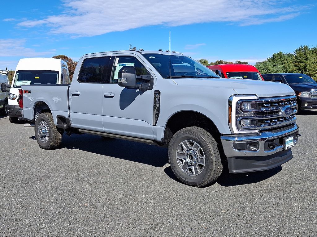 2026 Ford F-350 Super Duty Lariat's photo