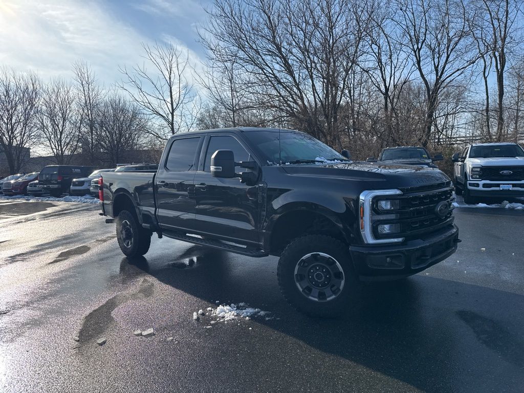 2024 Ford F-350 Super Duty XLT's photo